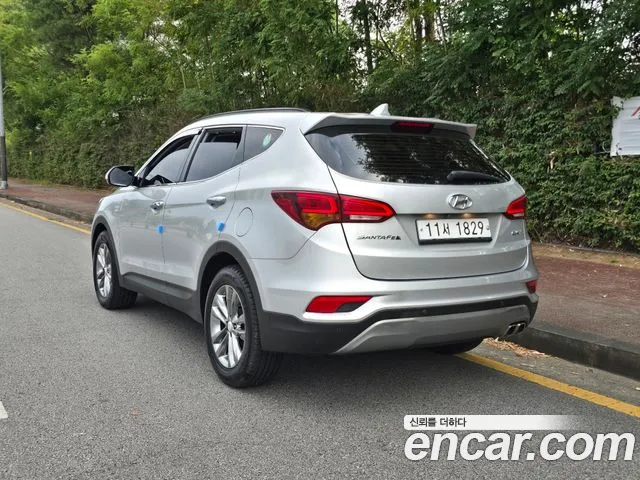 Hyundai Santafe 2015 thumb 4