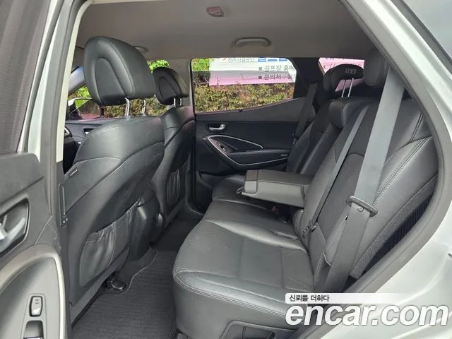 Hyundai Santafe 2015 thumb 8