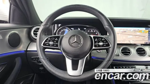 Mercedes-Benz E-Class 2019 thumb 3