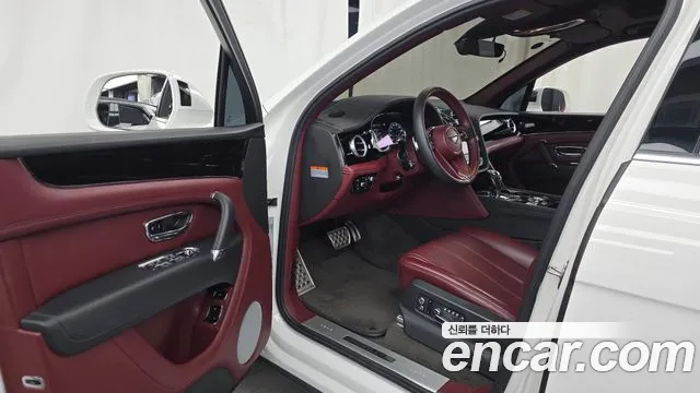 Bentley Bentayga 2020 thumb 6