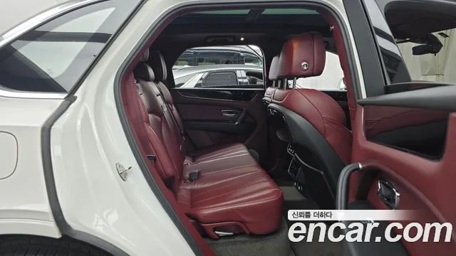 Bentley Bentayga 2020 thumb 9