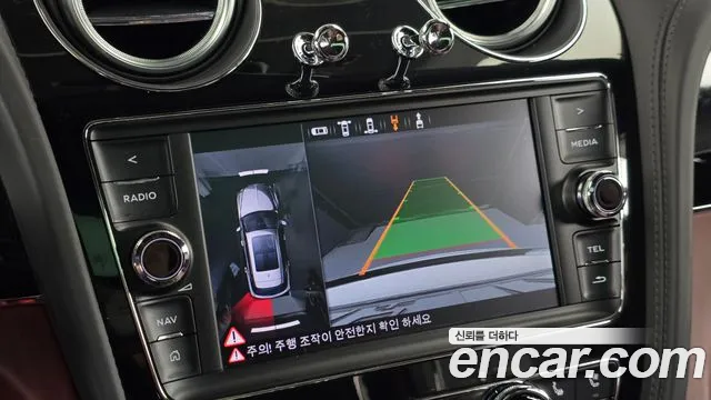 Bentley Bentayga 2020 thumb 10