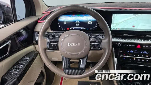 Kia Carnival 2021 thumb 2