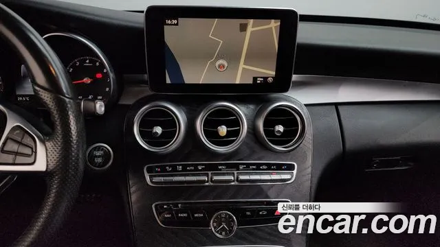 Mercedes-Benz C-Class 2016 thumb 10