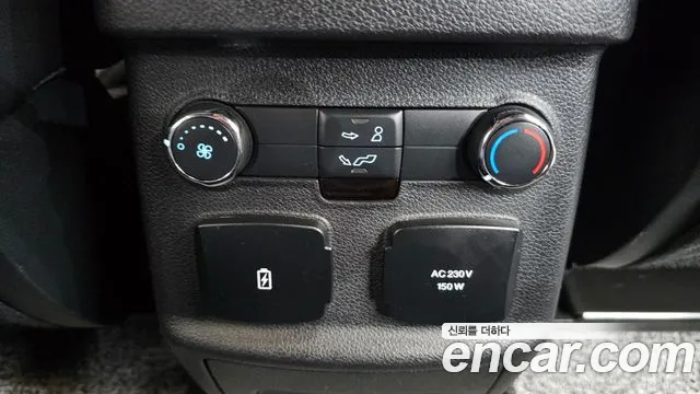 Ford Explorer 2019 thumb 12