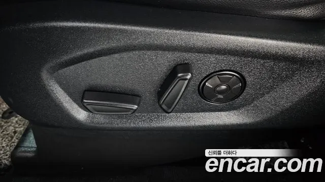 Ford Explorer 2019 thumb 6