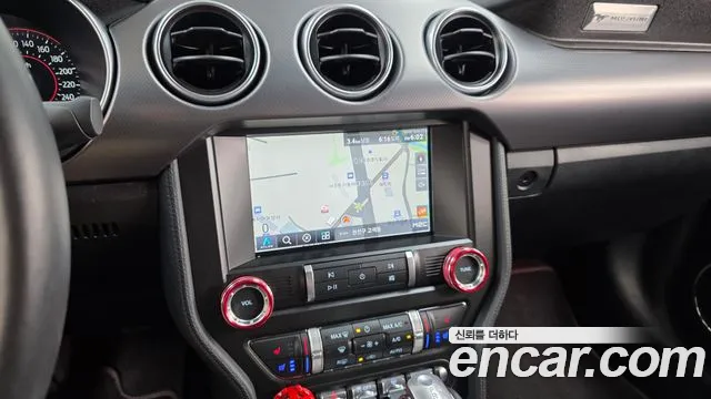 Ford Mustang 2022 thumb 5