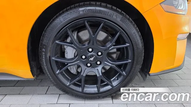 Ford Mustang 2022 thumb 3