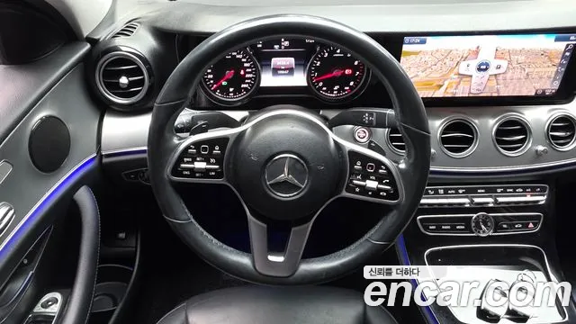 Mercedes-Benz E-Class 2019 thumb 6