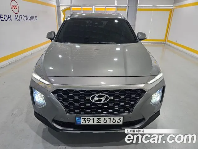 Hyundai Santa Fe 2018 thumb 2