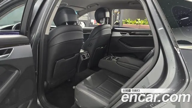 Genesis G80 2016 thumb 6