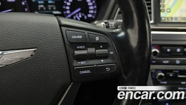 Genesis G80 2016 thumb 5