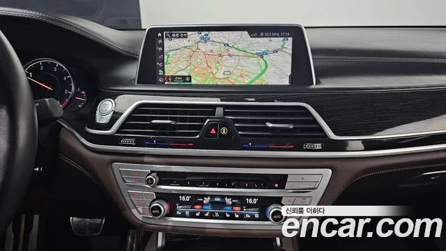 BMW 7 серии 2019 thumb 8