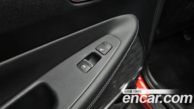 Hyundai Santa Fe 2018 thumb 6