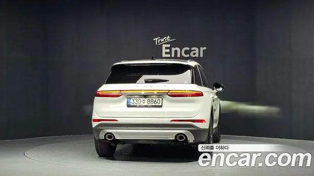 Lincoln Corsair 2021 thumb 2