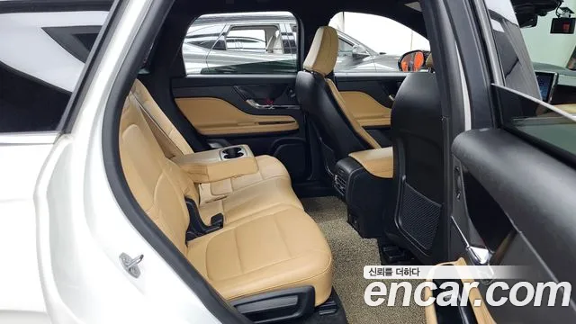Lincoln Corsair 2021 thumb 10