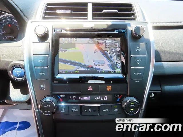 Toyota Camry 2016 thumb 3