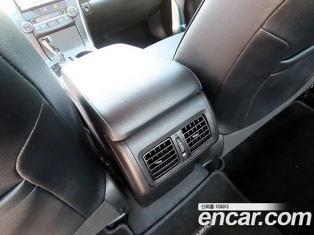 Toyota Camry 2016 thumb 10