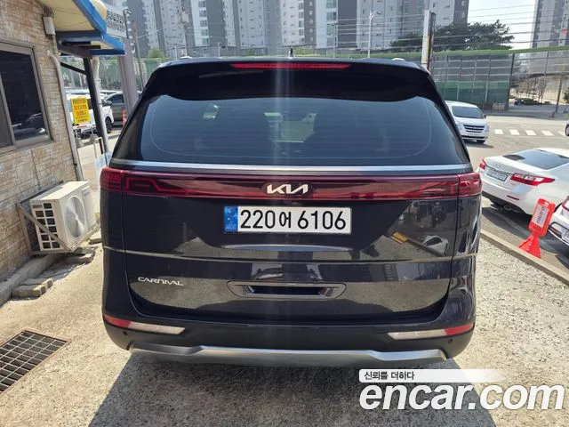 Kia Carnival 2023 thumb 7