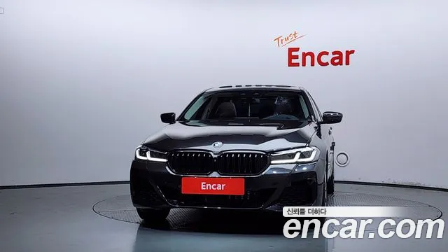 BMW 5 серии 2018 thumb 2