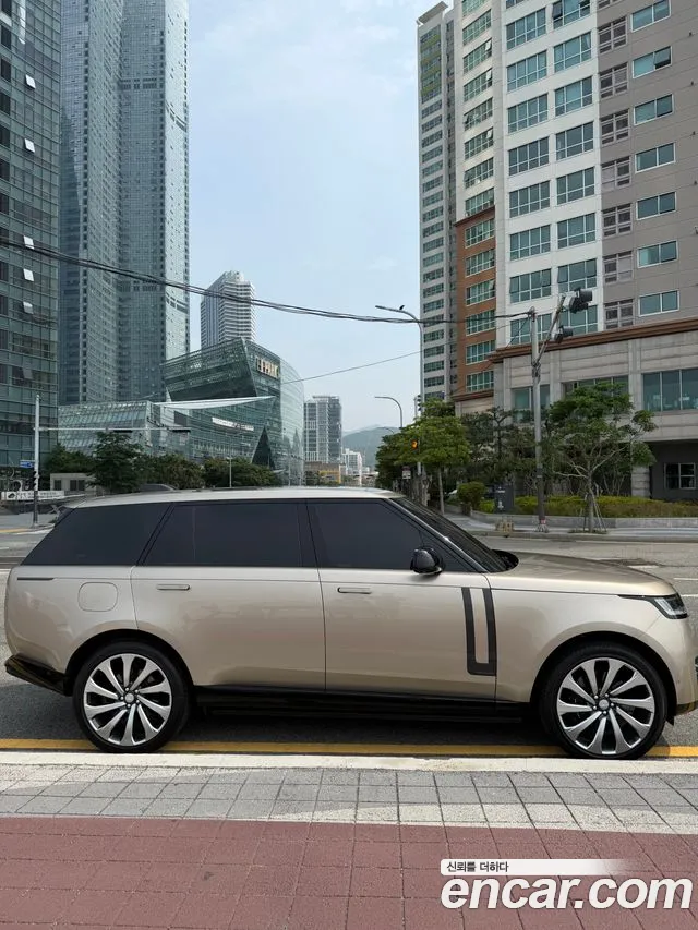 Land Rover Range Rover 2023 thumb 6