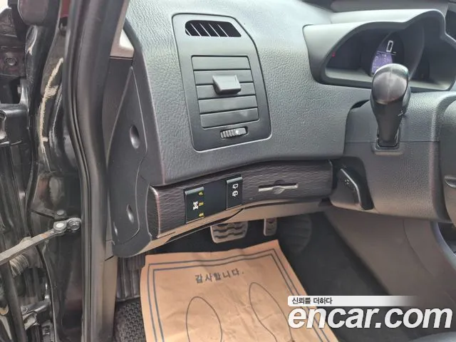 KGM Korando 2017 thumb 11