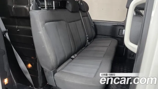 Hyundai Staria 2022 thumb 11