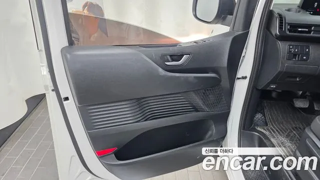 Hyundai Staria 2022 thumb 3