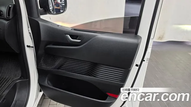 Hyundai Staria 2022 thumb 7