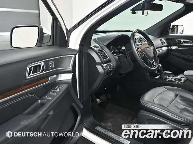 Ford Explorer 2018 thumb 5