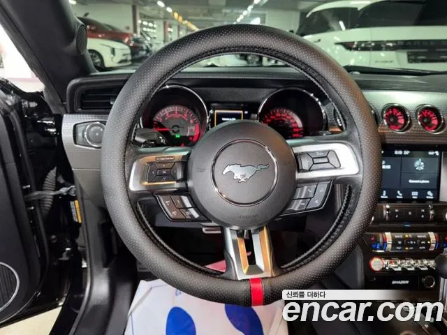 Ford Mustang 2017 thumb 12