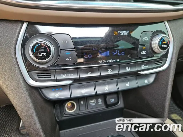Hyundai Santa Fe 2018 thumb 5