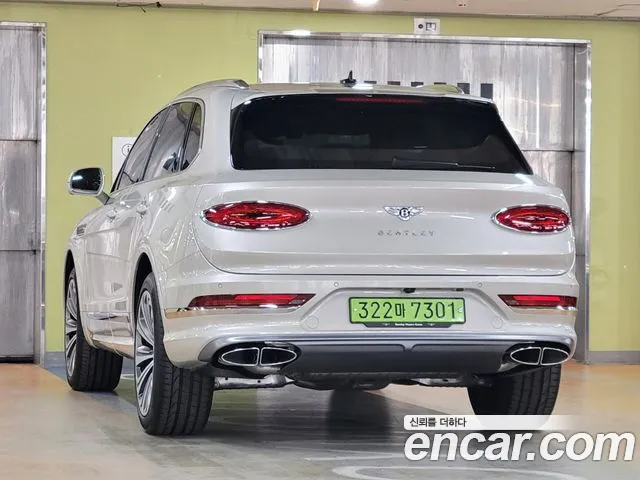 Bentley Bentayga 2026 thumb 12