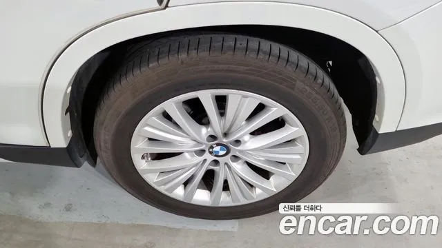 BMW X5 2015 thumb 9