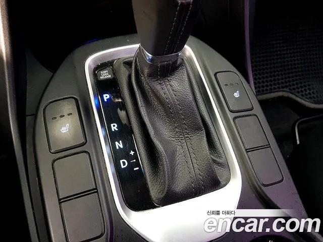 Hyundai Santafe 2016 thumb 11