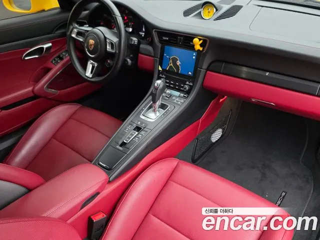 Porsche 911 2019 thumb 5
