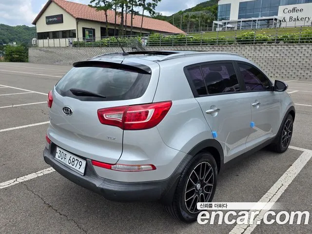 Kia Sportage 2011 thumb 10