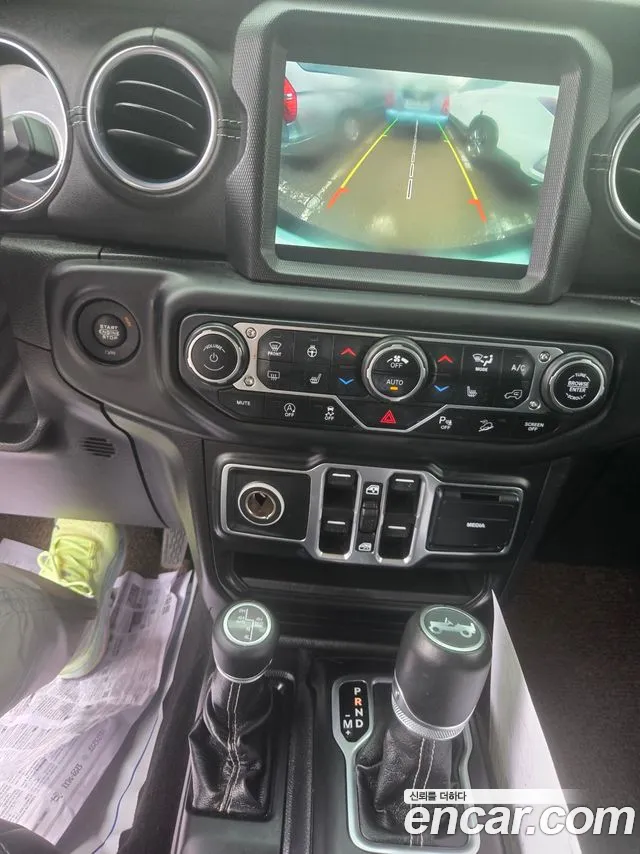 Jeep Wrangler 2018 thumb 2