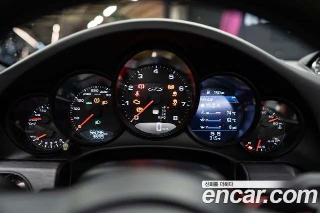 Porsche 911 2017 thumb 11