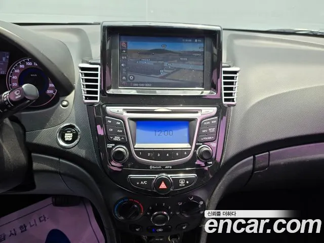 Hyundai Accent 2013 thumb 2