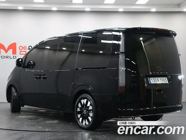 Hyundai Staria 2025 thumb 10