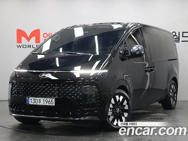 Hyundai Staria 2025 thumb 4