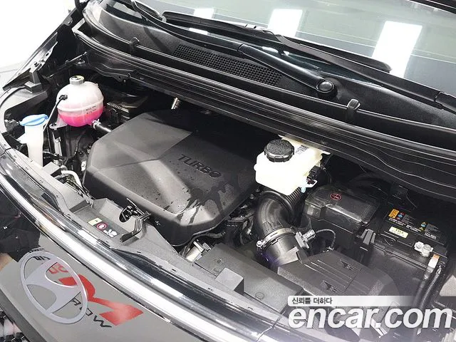 Hyundai Staria 2025 thumb 3