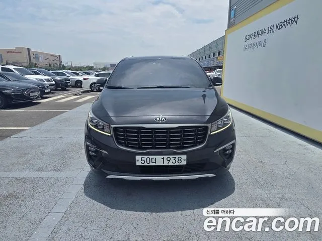 Kia Carnival 2018 thumb 3