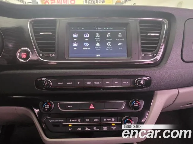 Kia Carnival 2018 thumb 7