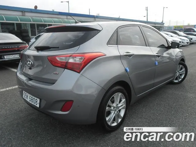 Hyundai i30 2013 thumb 12