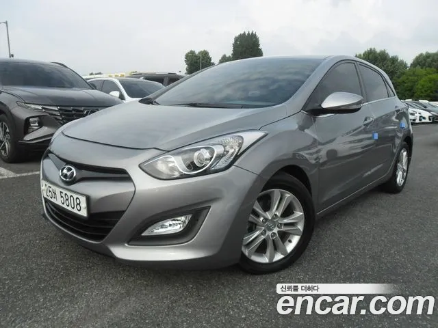 Hyundai i30 2013 thumb 11