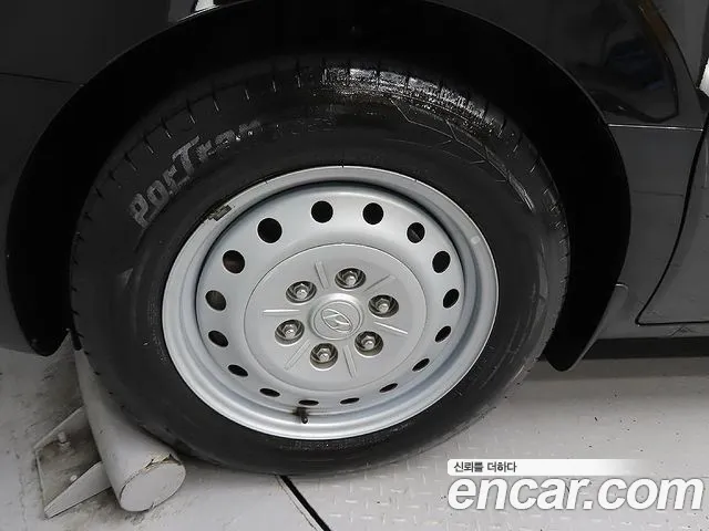 Hyundai Staria 2022 thumb 11