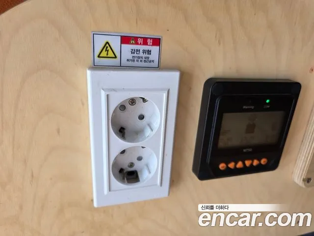 Hyundai Staria 2010 thumb 6
