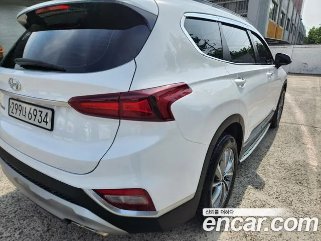 Hyundai Santa Fe 2019 thumb 3